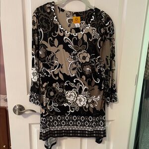 Ruby Rd. Floral Black and White Women's Top